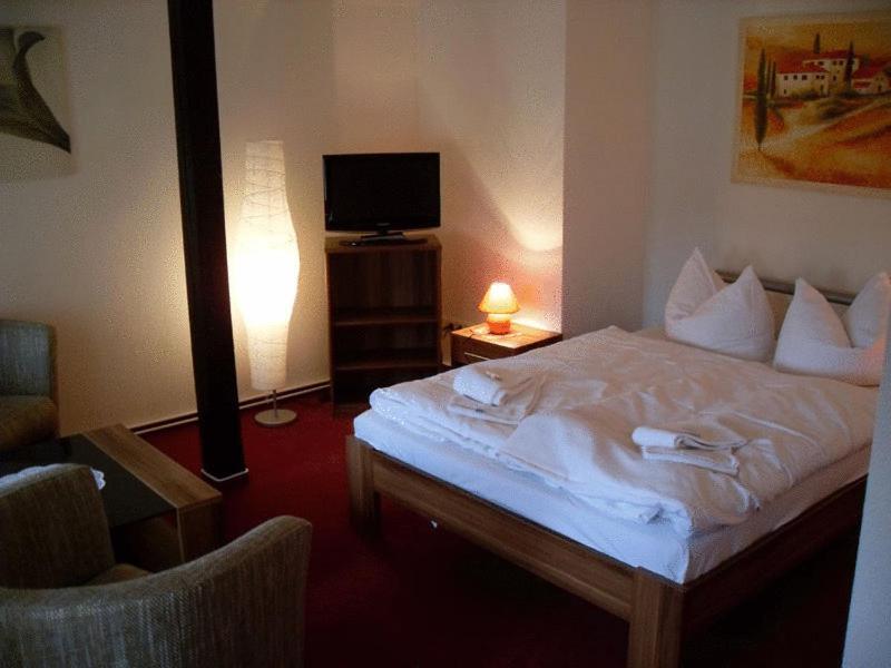 Zum Schwedenkonig Hotel Gadebusch Esterno foto